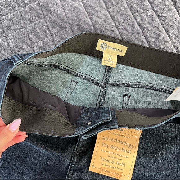 Democracy Ab Technology Itty Bitty Boot Jeans Women’s Size 14 Dark Wash CL - Picture 12 of 13